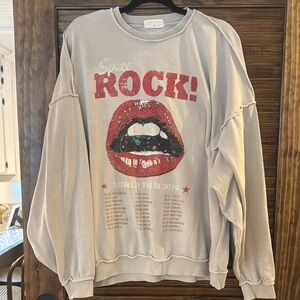 Vintage -Style Sweatshirt
